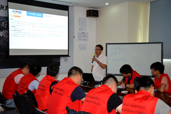 深?yuàn)W圖儀控學(xué)院?；沸袠I(yè)大講堂